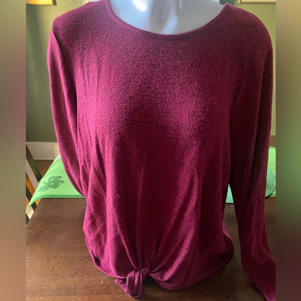 Lauren Conrad long sleeve super soft shirt